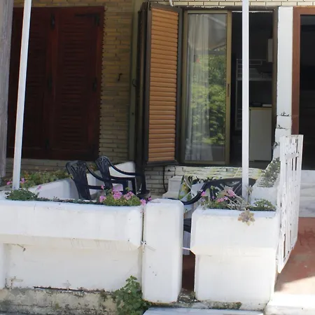 To Rent In Front The Lovely Sea Fully Equipped Guest house *
