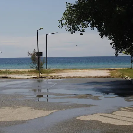 Guest house To Rent In Front The Lovely Sea Fully Equipped Nea Plagia