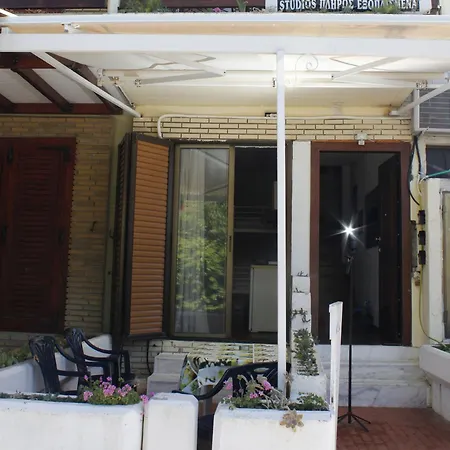 Casa de hóspedes Studioareticom To Rent In Front The Lovely Sea Fully Equipped Plagiastudioseu *