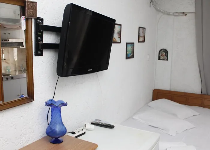 Гостевой дом Studioareticom To Rent In Front The Lovely Sea Fully Equipped Plagiastudioseu Неа-Плайя