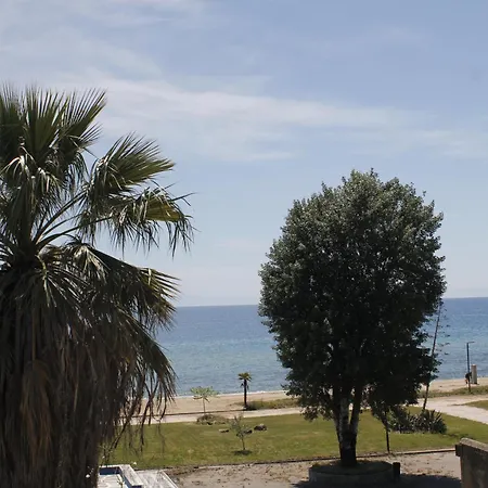 To Rent In Front The Lovely Sea Fully Equipped Pensjonat
