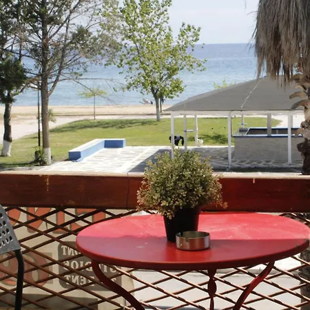 To Rent In Front The Lovely Sea Fully Equipped * Nea Plagia