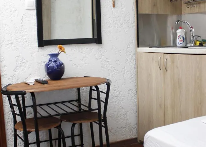 Studioareticom To Rent In Front The Lovely Sea Fully Equipped Plagiastudioseu Pensión Nea Plagia