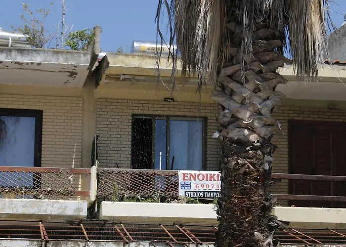 Studioareticom To Rent In Front The Lovely Sea Fully Equipped Plagiastudioseu Pensión