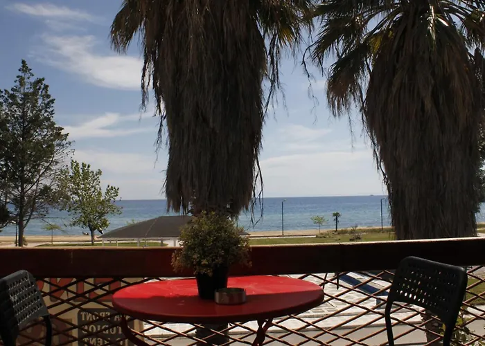Pensión Studioareticom To Rent In Front The Lovely Sea Fully Equipped Plagiastudioseu Nea Plagia